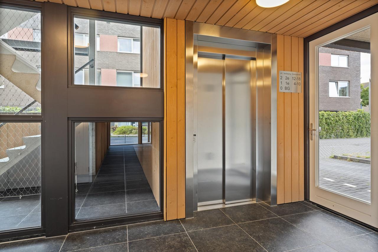 93 m² apartment with balcony in Eindhoven - Image 2