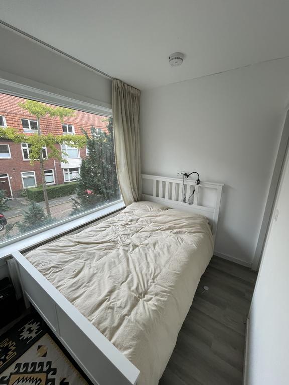 29 m² apartment with balcony in Zeeheldenbuurt - Image 4