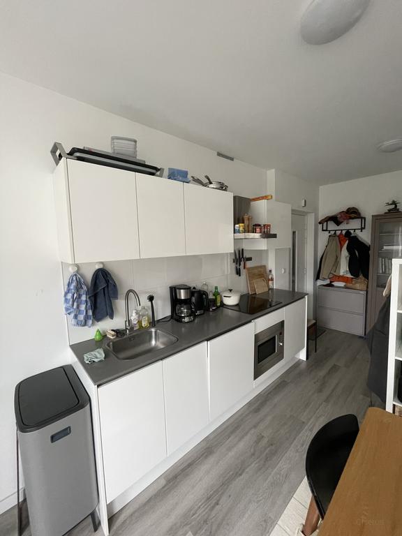 29 m² apartment with balcony in Zeeheldenbuurt - Image 5