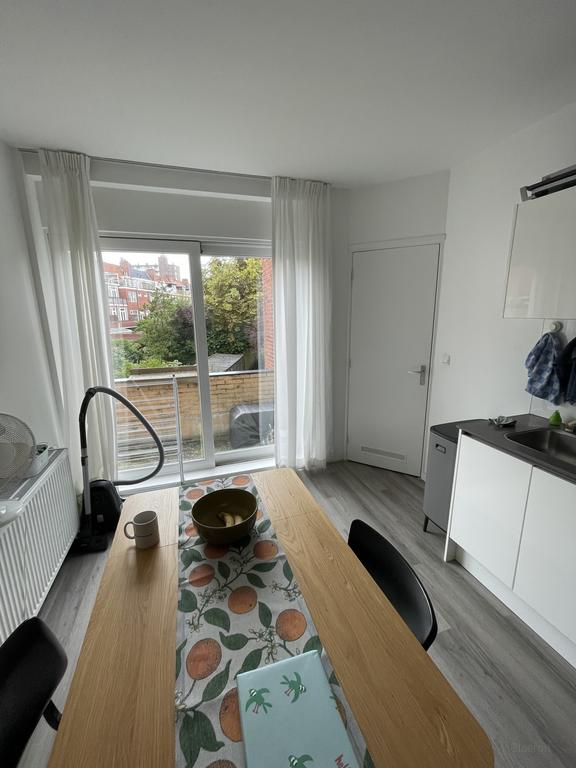 29 m² apartment with balcony in Zeeheldenbuurt - Image 6