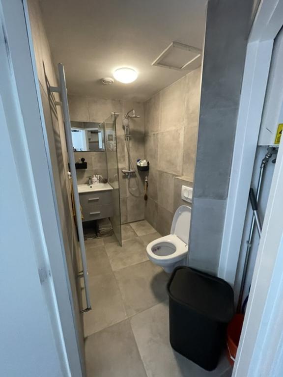 29 m² apartment with balcony in Zeeheldenbuurt - Image 7