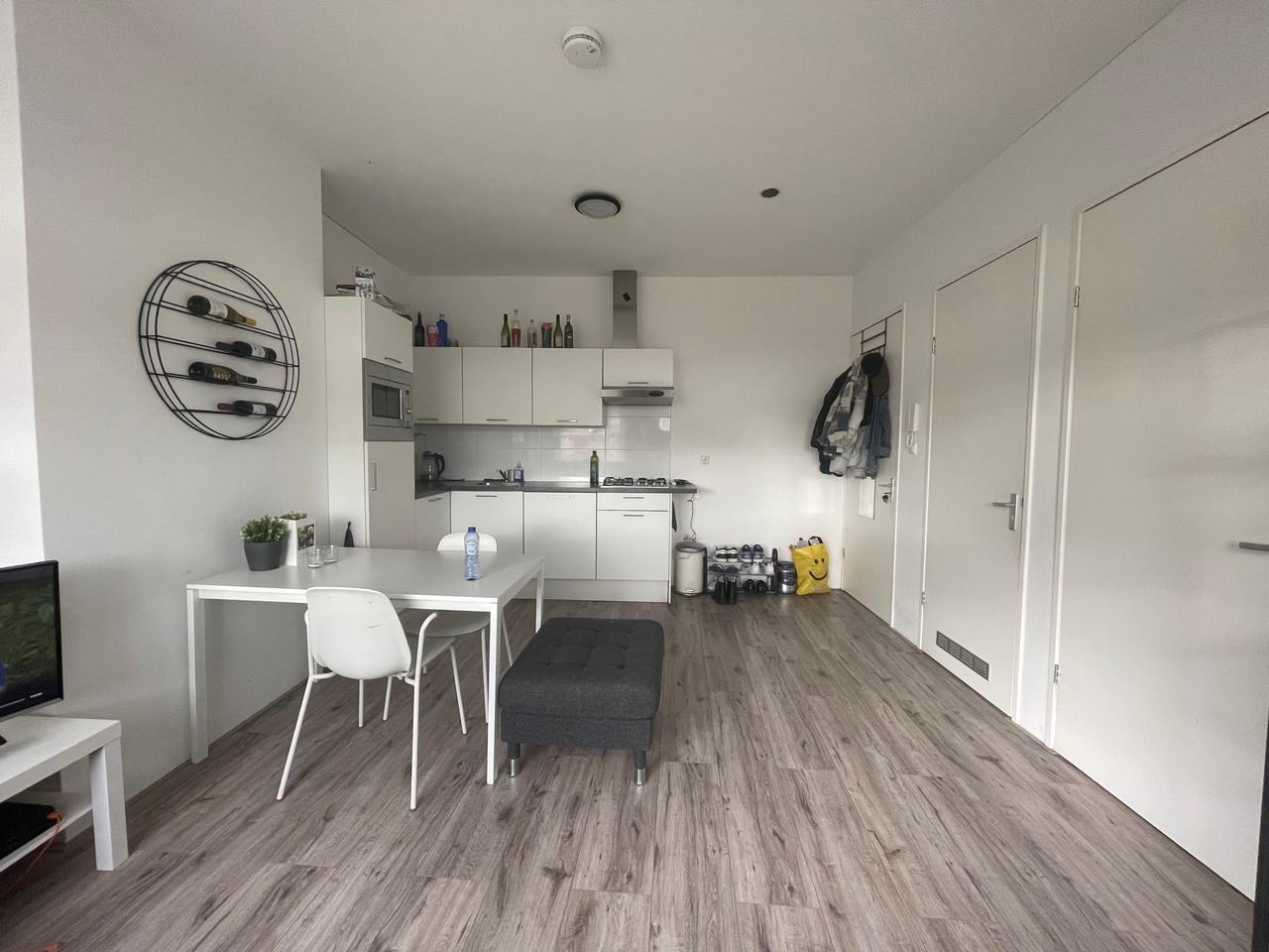 Energy-efficient apartment with balcony - Image 1