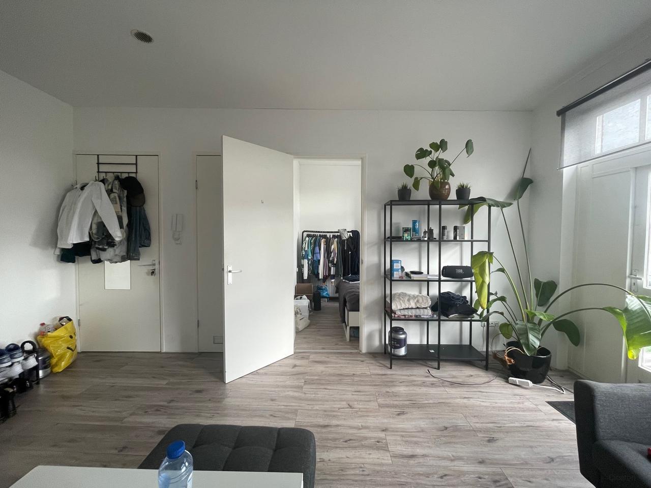 Energy-efficient apartment with balcony - Image 3