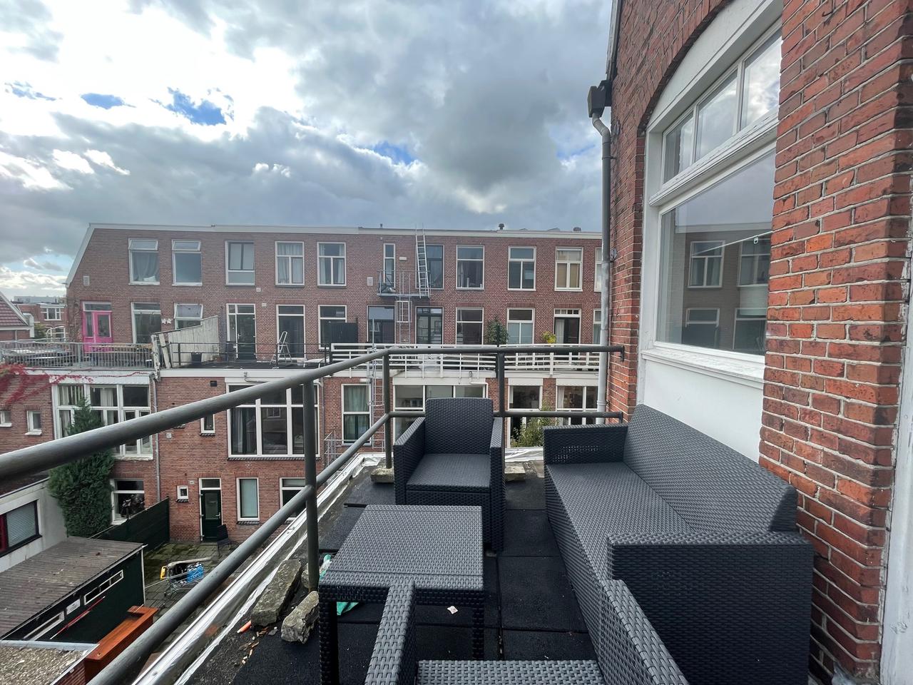 Energy-efficient apartment with balcony - Image 6