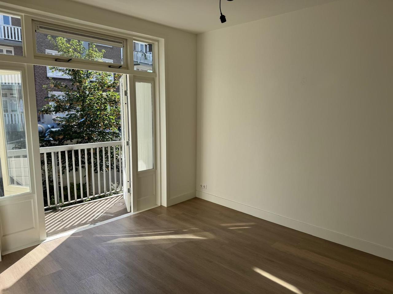 Available immediately: 2-bedroom apartment - Image 3
