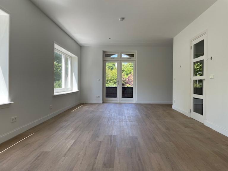 110 m² upper-floor apartment with garden in Heemstede - Image 4