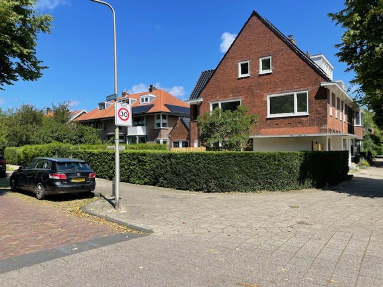 110 m² upper-floor apartment with garden in Heemstede - Image 21