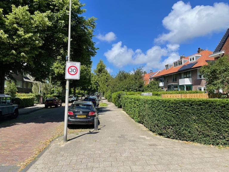 110 m² upper-floor apartment with garden in Heemstede - Image 27