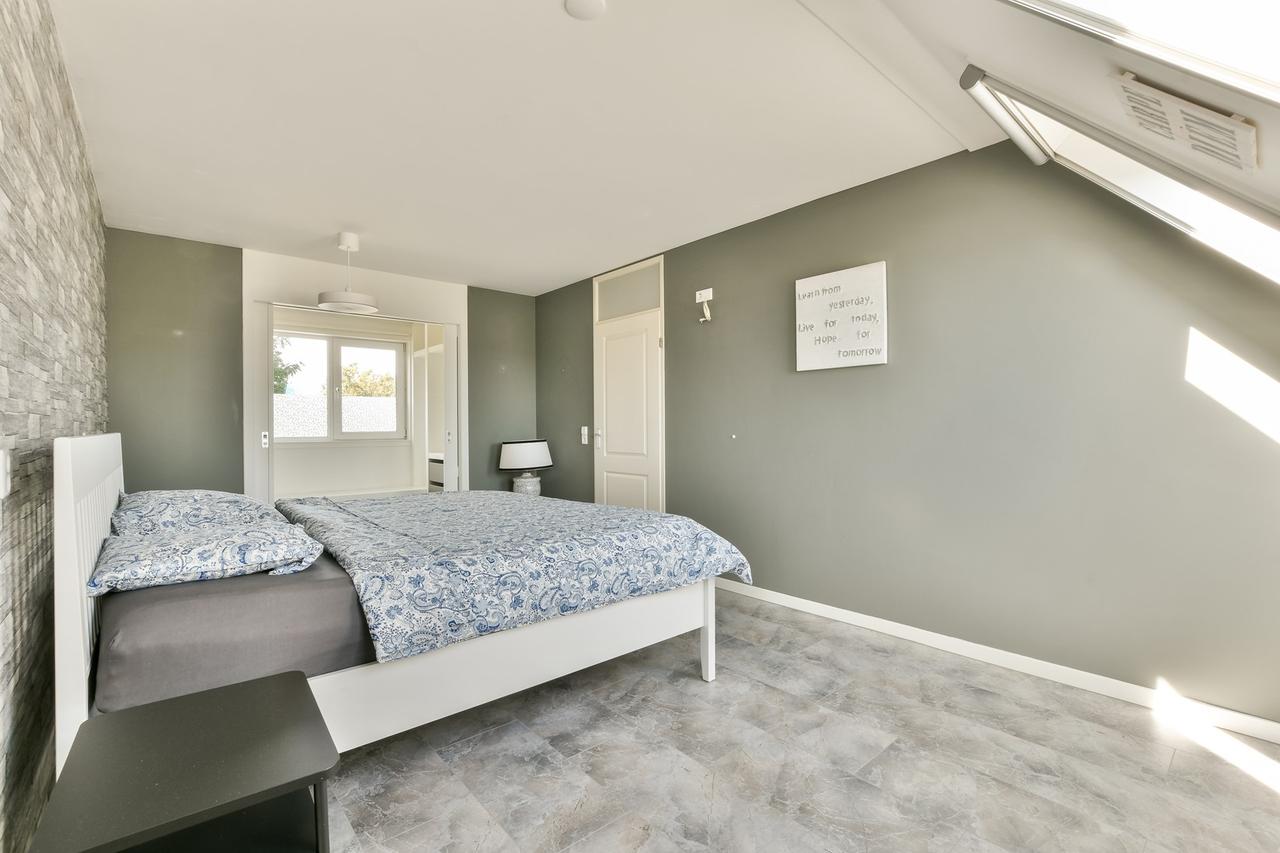 Rental Home with Garden & 10 Solar Panels - Image 11