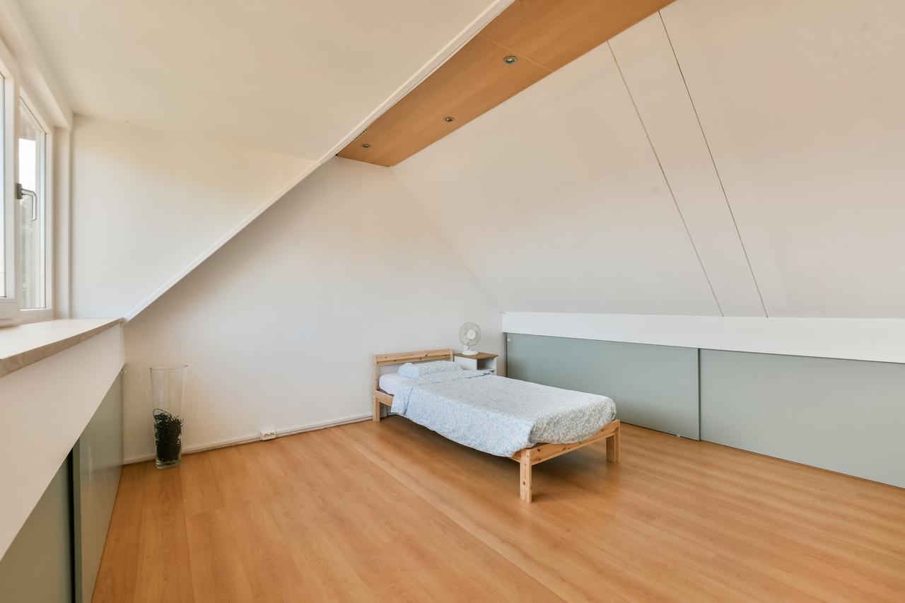 Rental Home with Garden & 10 Solar Panels - Image 18