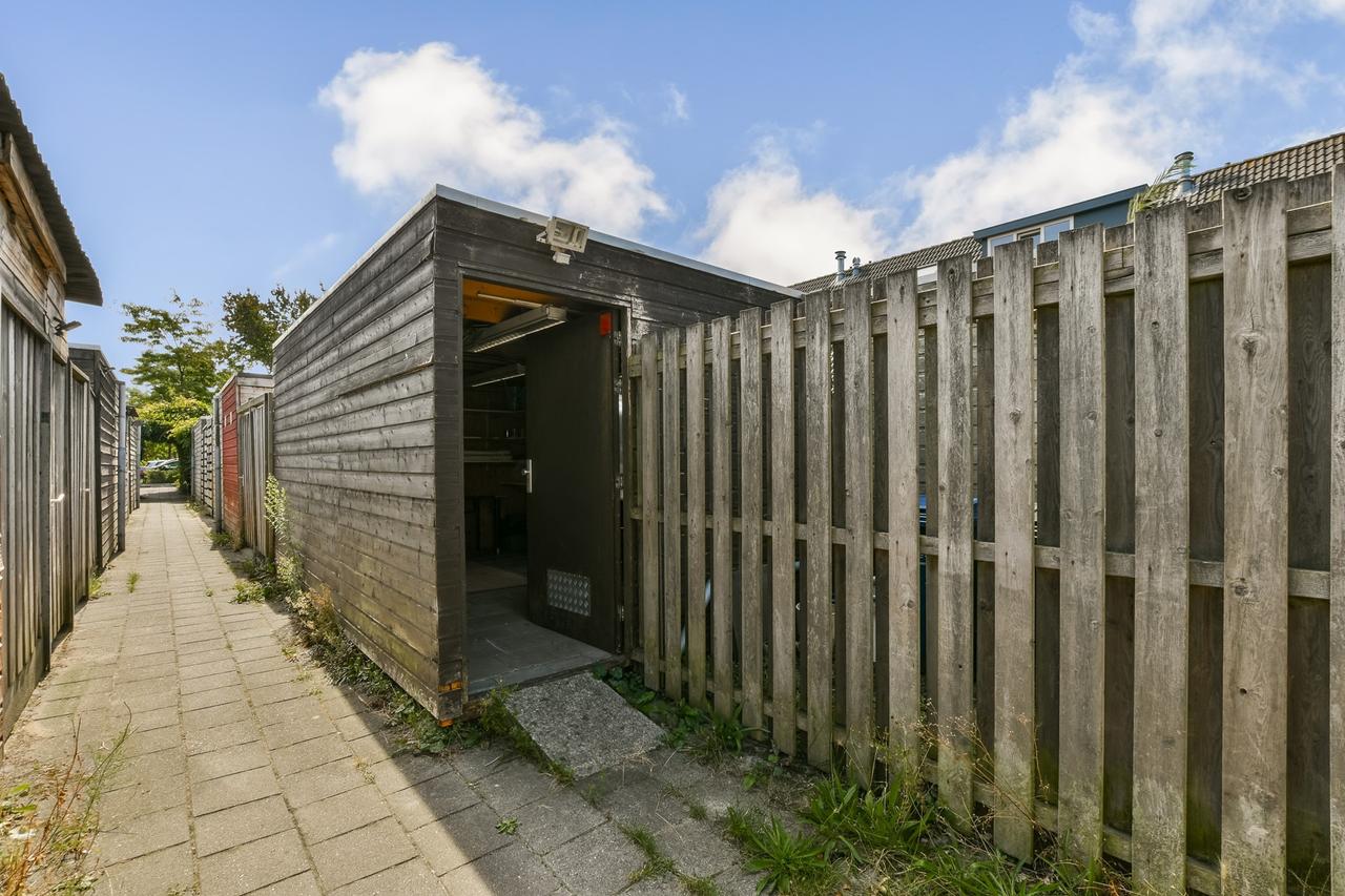 Rental Home with Garden & 10 Solar Panels - Image 22