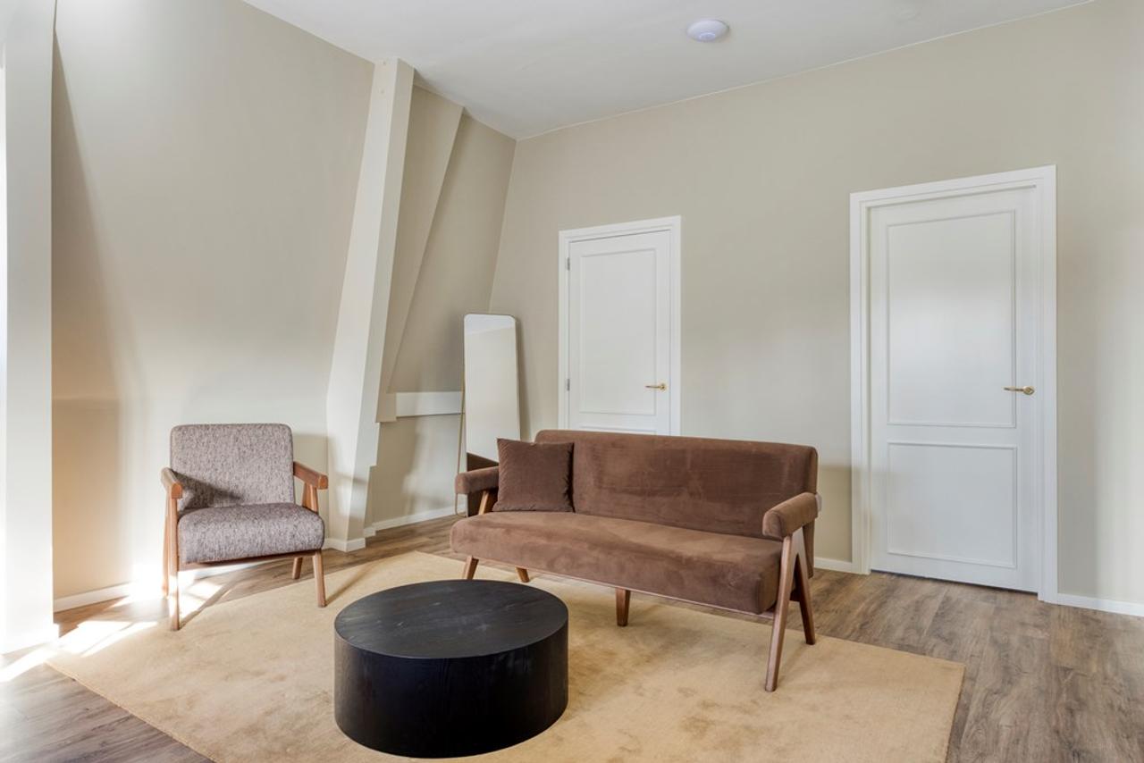 Furnished 2-Bedroom Apartment near Noordeinde - Image 2