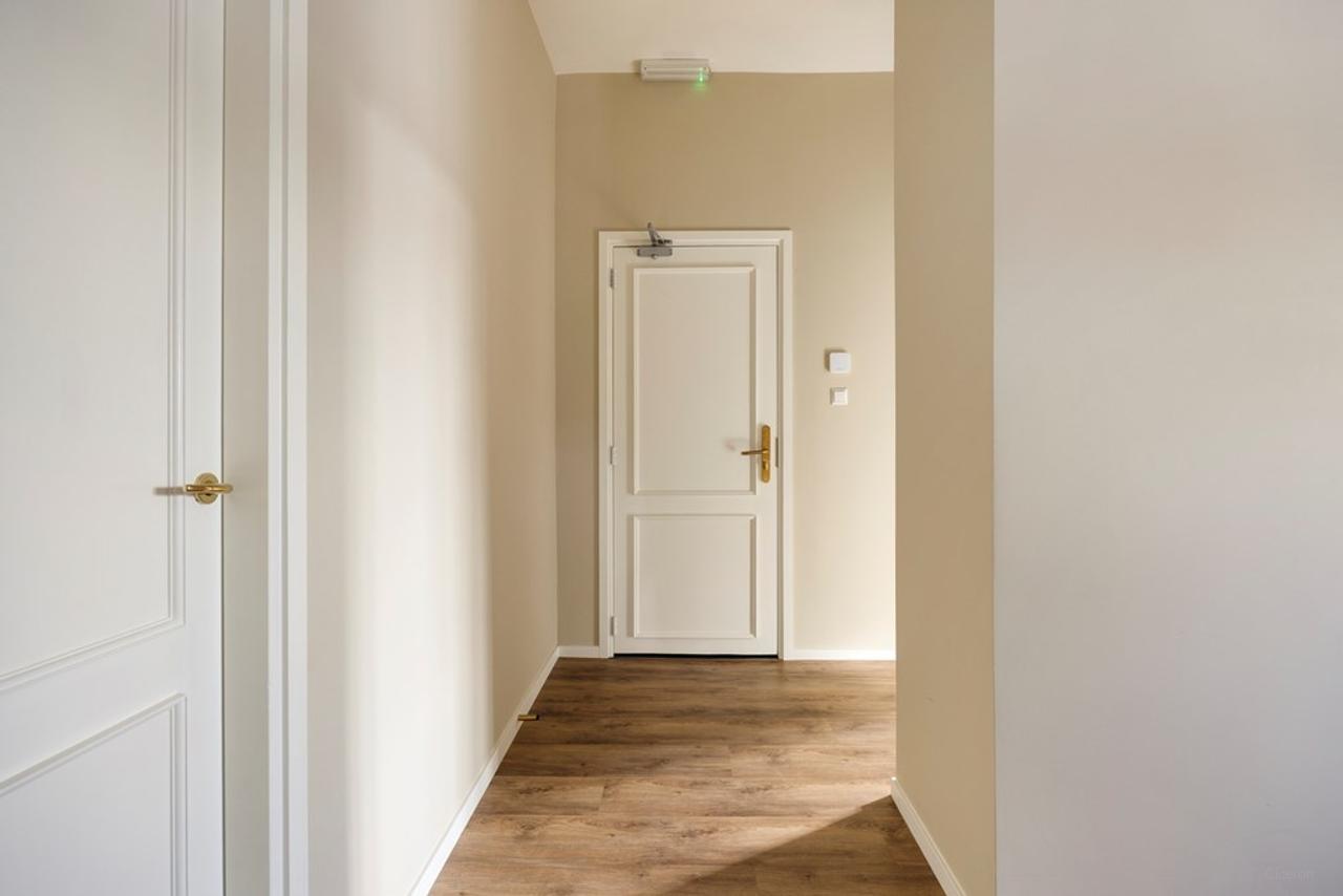 Furnished 2-Bedroom Apartment near Noordeinde - Image 10
