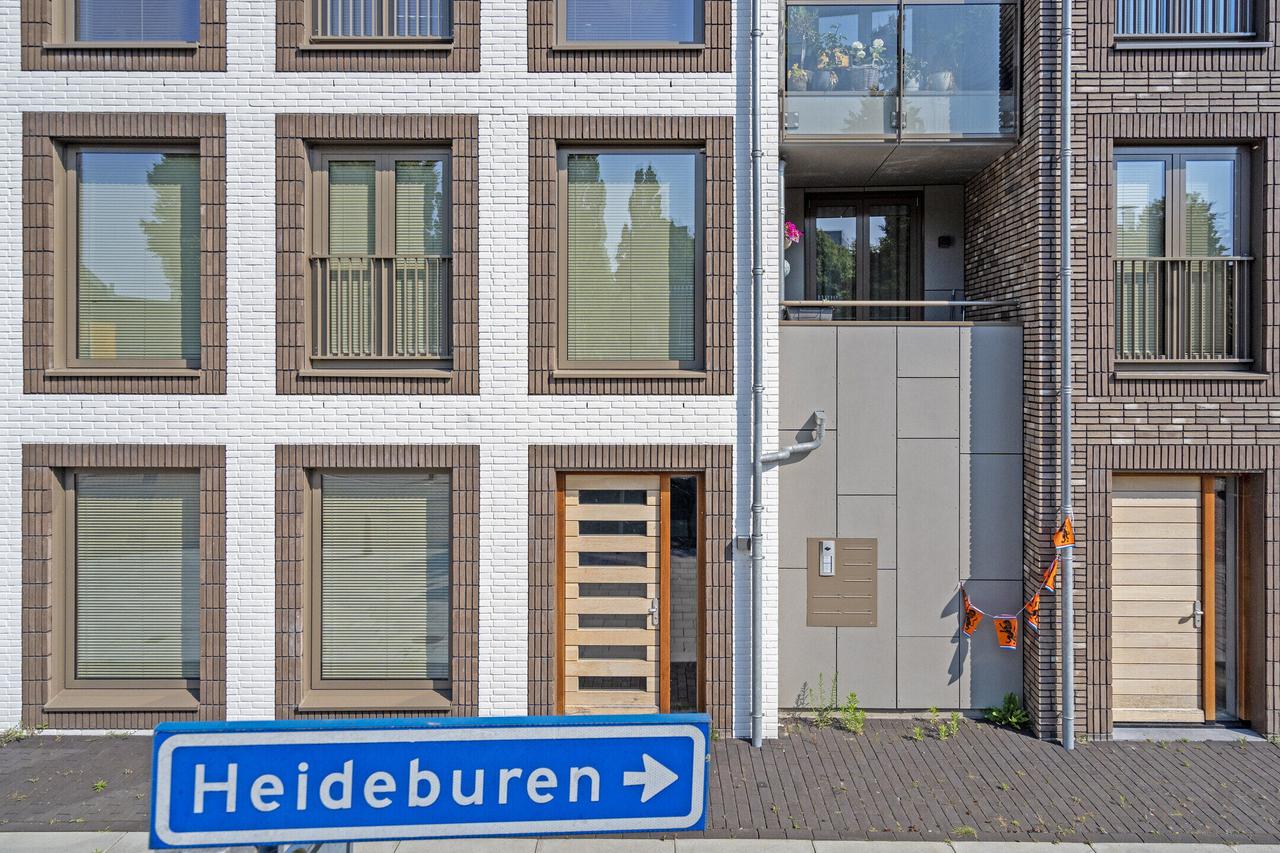48 m² studio with separate bedroom - Image 3