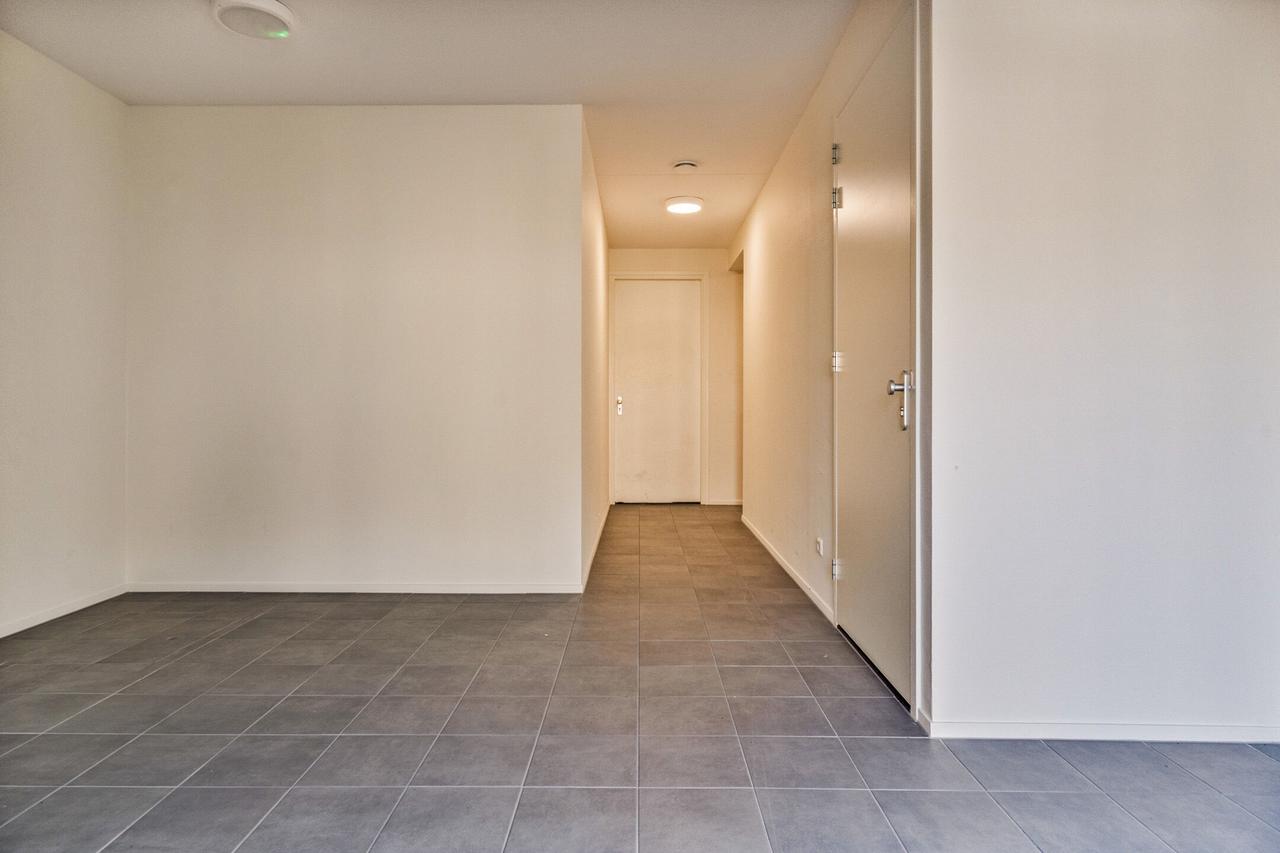 48 m² studio with separate bedroom - Image 6