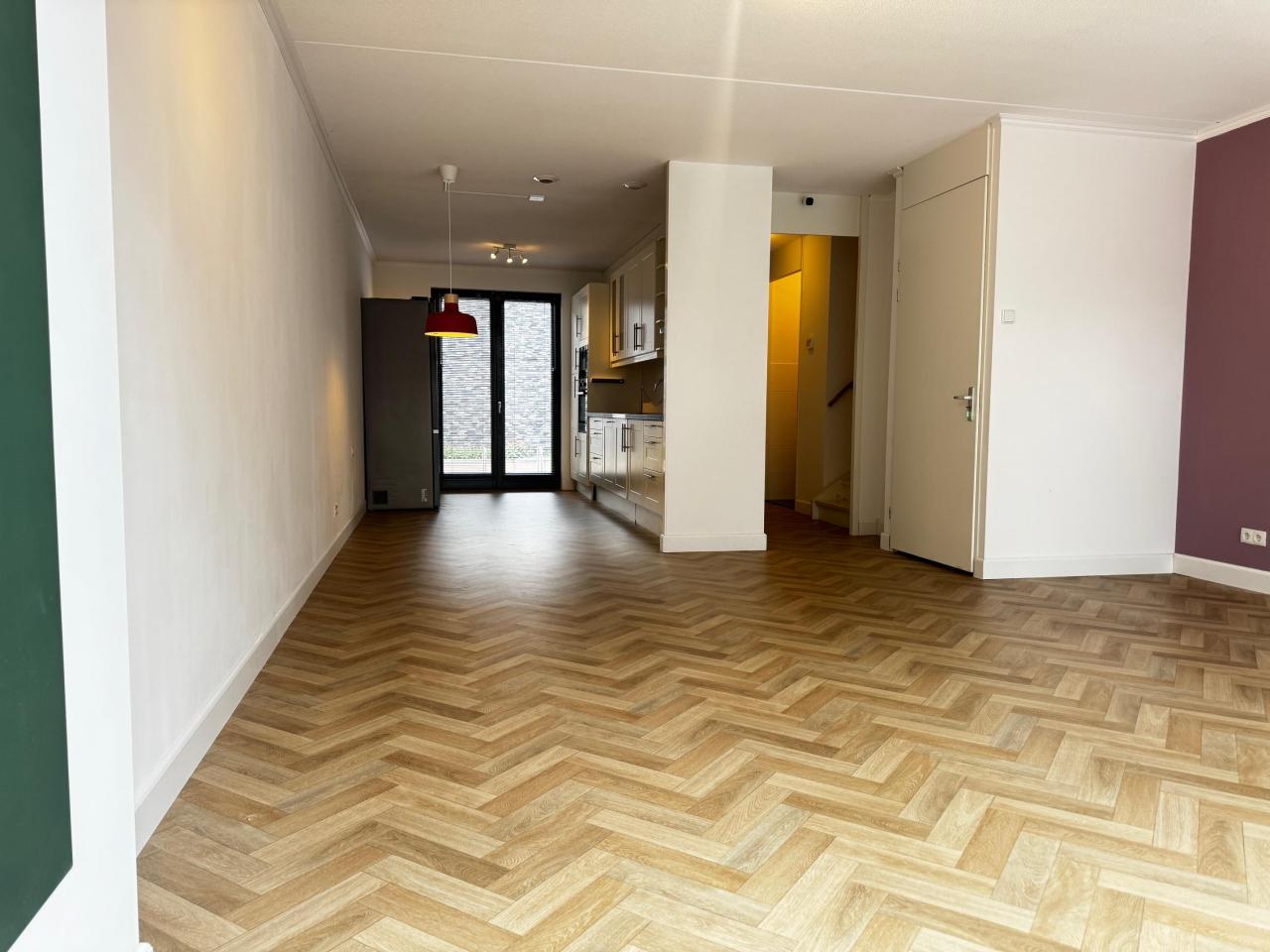 150 m² family home with 5 bedrooms - Image 4