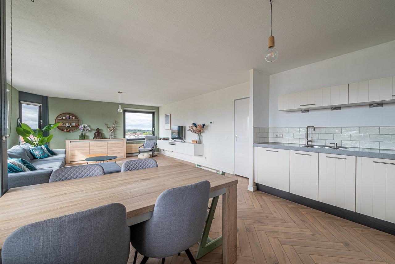 Gemeubileerd 3-kamerappartement met balkon - Afbeelding 9