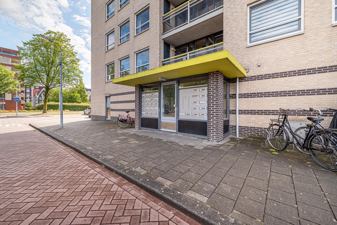 Gemeubileerd 3-kamerappartement met balkon - Afbeelding 24