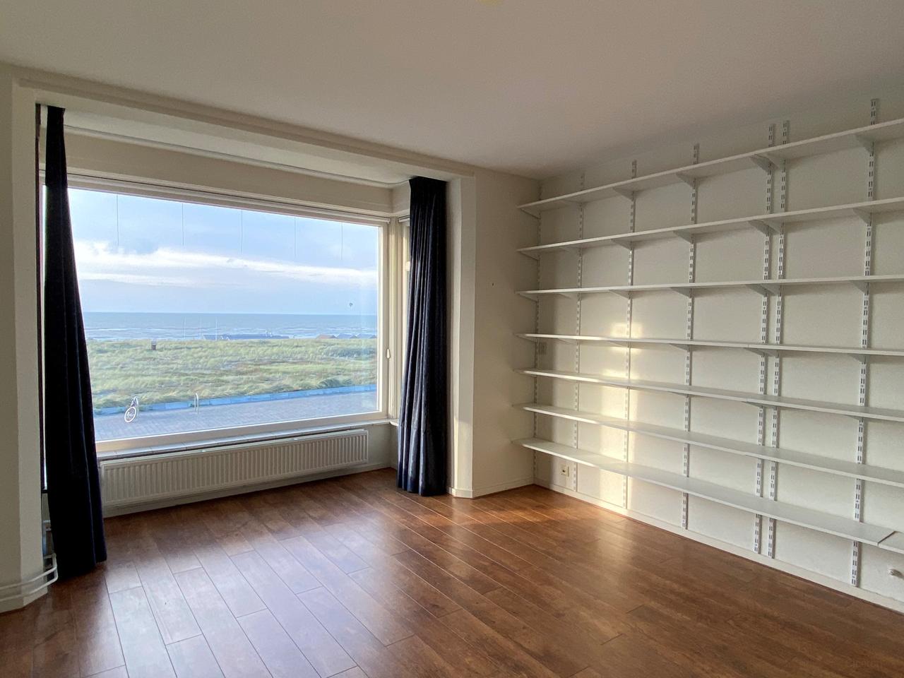 235 m² seaside townhouse with 7 bedrooms - Image 14