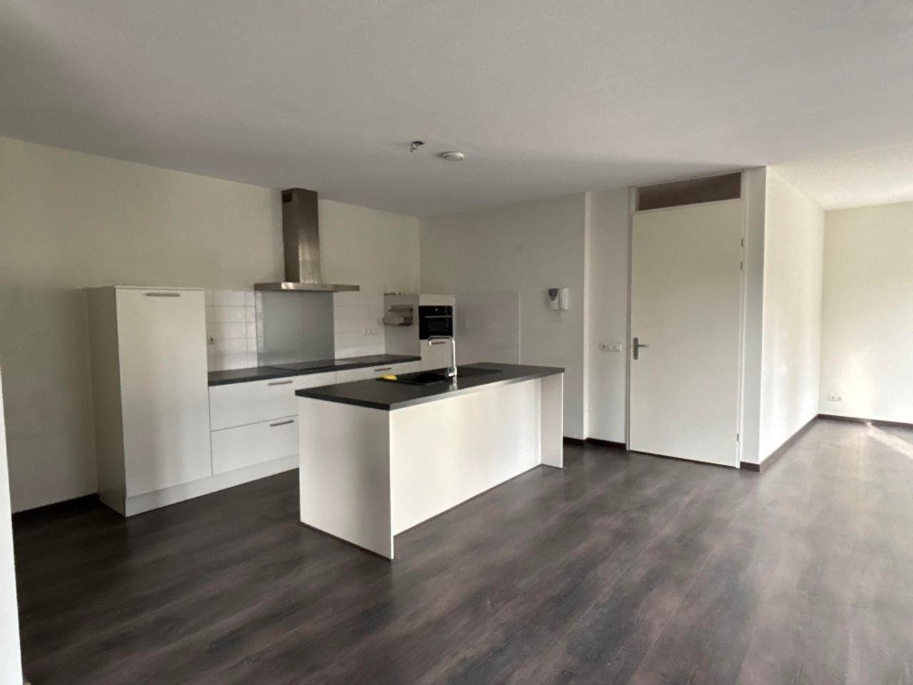 Licht 3-kamerappartement aan Pancratiusplein - Afbeelding 5