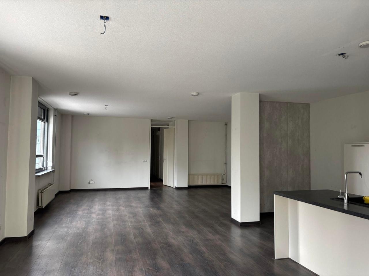 Licht 3-kamerappartement aan Pancratiusplein - Afbeelding 6