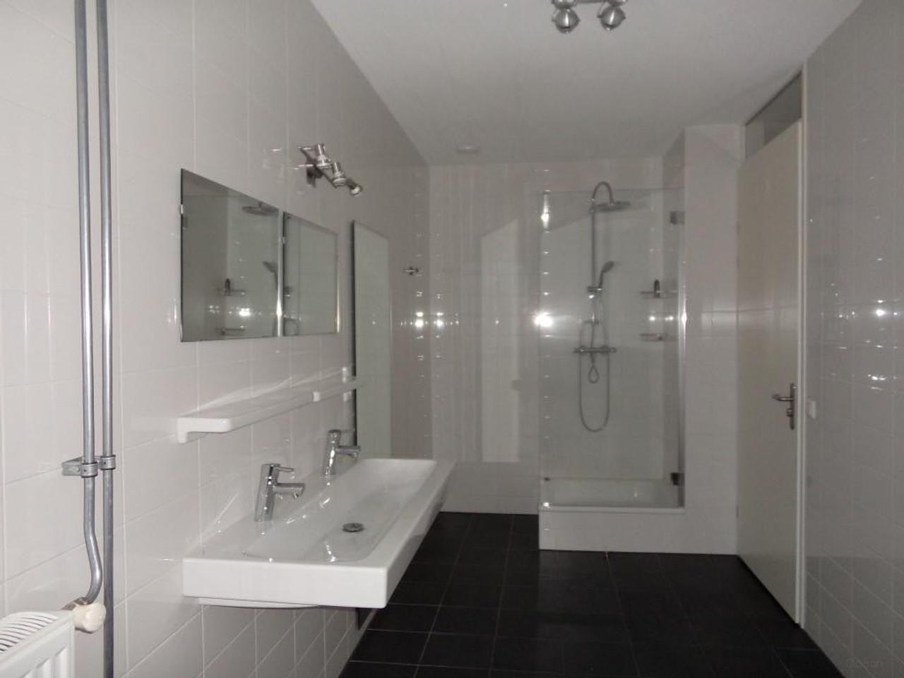 Licht 3-kamerappartement aan Pancratiusplein - Afbeelding 10