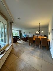 188 m² Family Home with Garden and Garage - Image 6