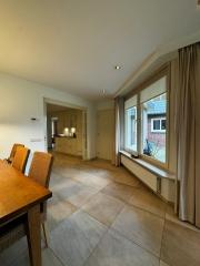 188 m² Family Home with Garden and Garage - Image 7