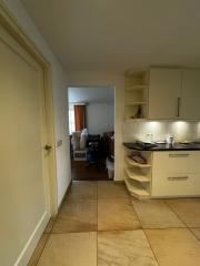 188 m² Family Home with Garden and Garage - Image 11