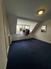188 m² Family Home with Garden and Garage - Image 23