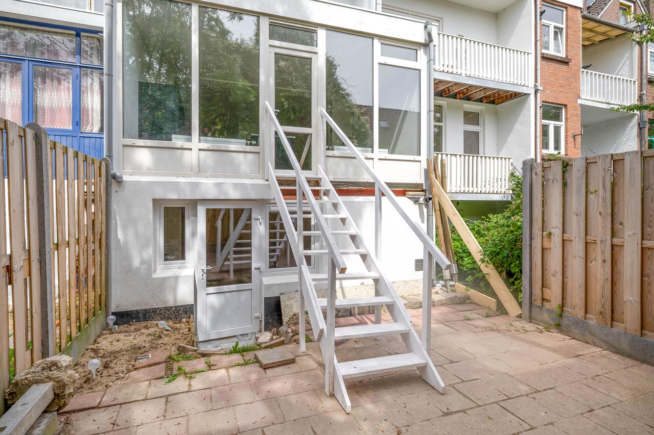 Gemeubileerde benedenwoning met tuin - Afbeelding 15