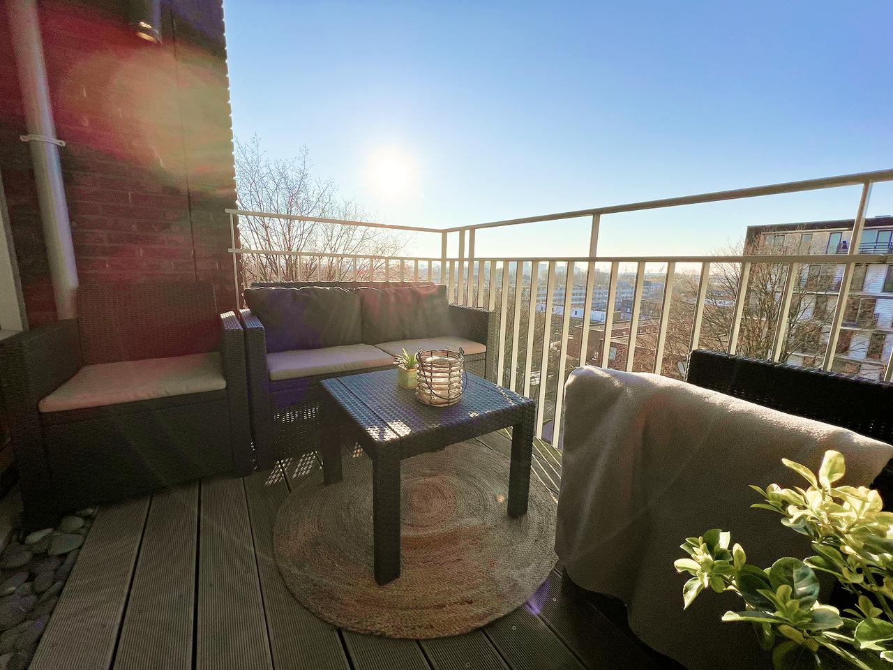 76 m² apartment with sunny balcony - Image 3