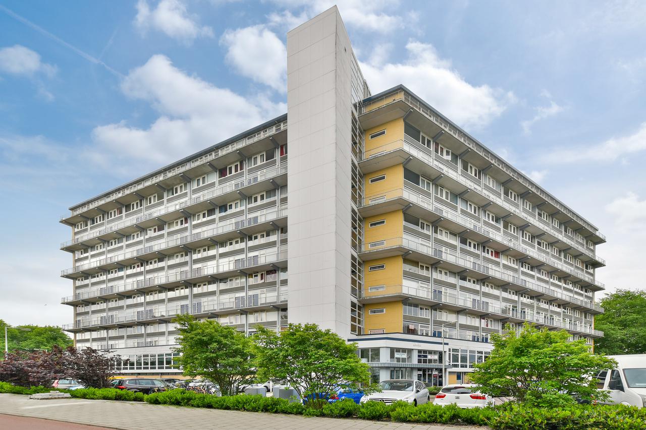 4-room maisonette with sunny balcony - Image 2