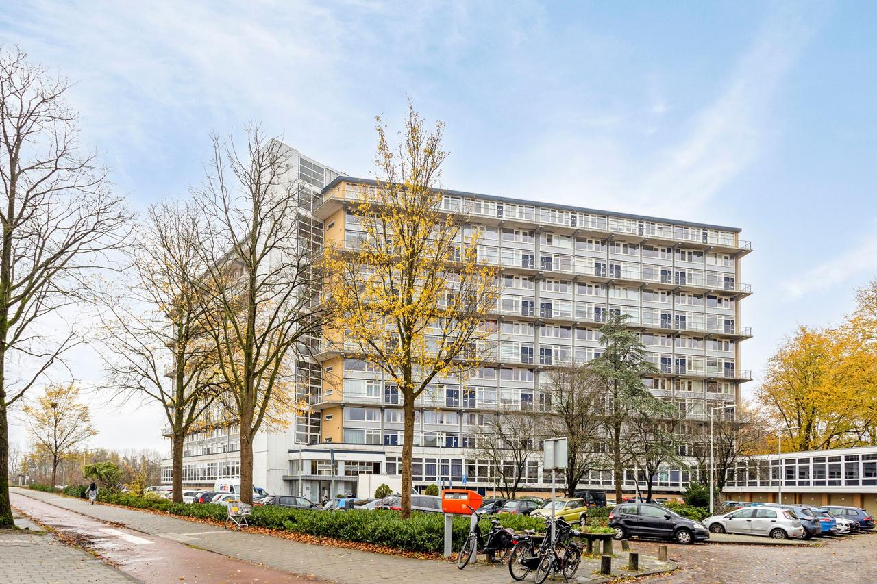 4-room maisonette with sunny balcony - Image 5