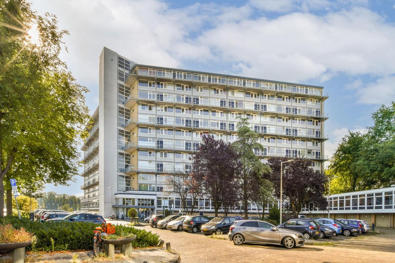 4-room maisonette with sunny balcony - Image 6