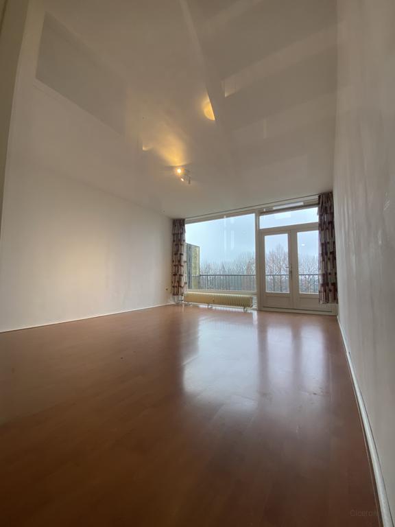 4-room maisonette with sunny balcony - Image 8