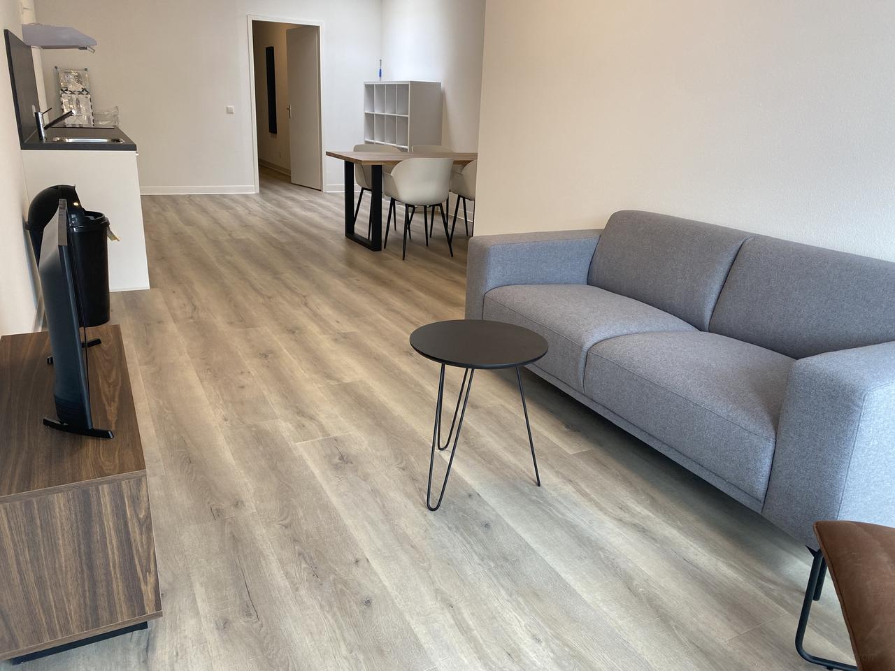 Gemeubileerd appartement met parkeren - Afbeelding 6