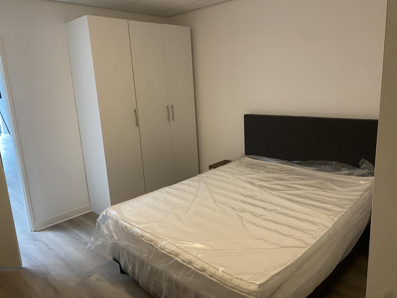 Gemeubileerd appartement met parkeren - Afbeelding 7