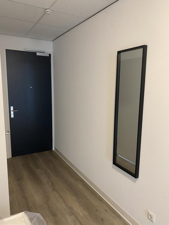 Gemeubileerd appartement met parkeren - Afbeelding 9
