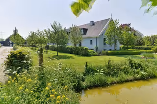 400 m² Farmhouse on the Gein River