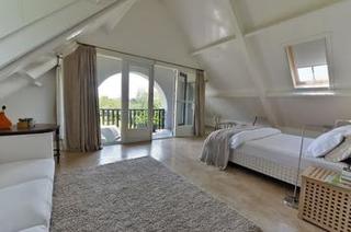 400 m² Farmhouse on the Gein River - Image 12