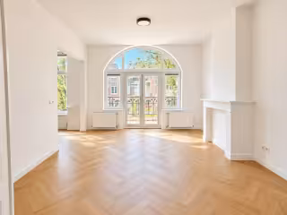 Furnished 4-Room Apartment with Balcony