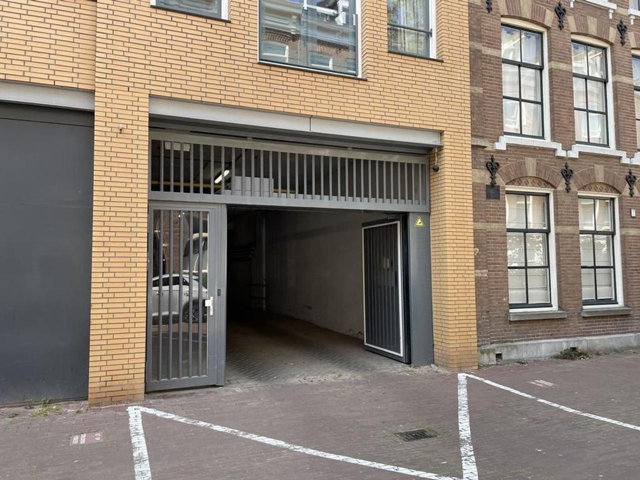 Apartment for Rent in Frederik Hendrikbuurt - Image 1