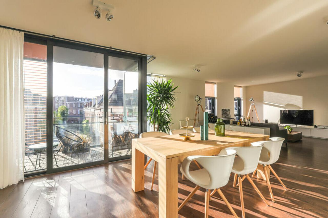 Gemeubileerd 3-kamerappartement met terras - Afbeelding 1