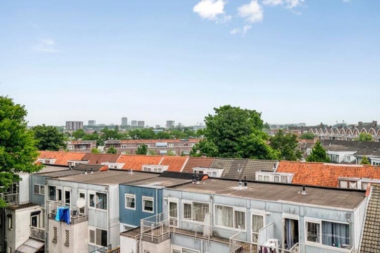 4-Bedroom Apartment with Sunny Balcony - Image 10