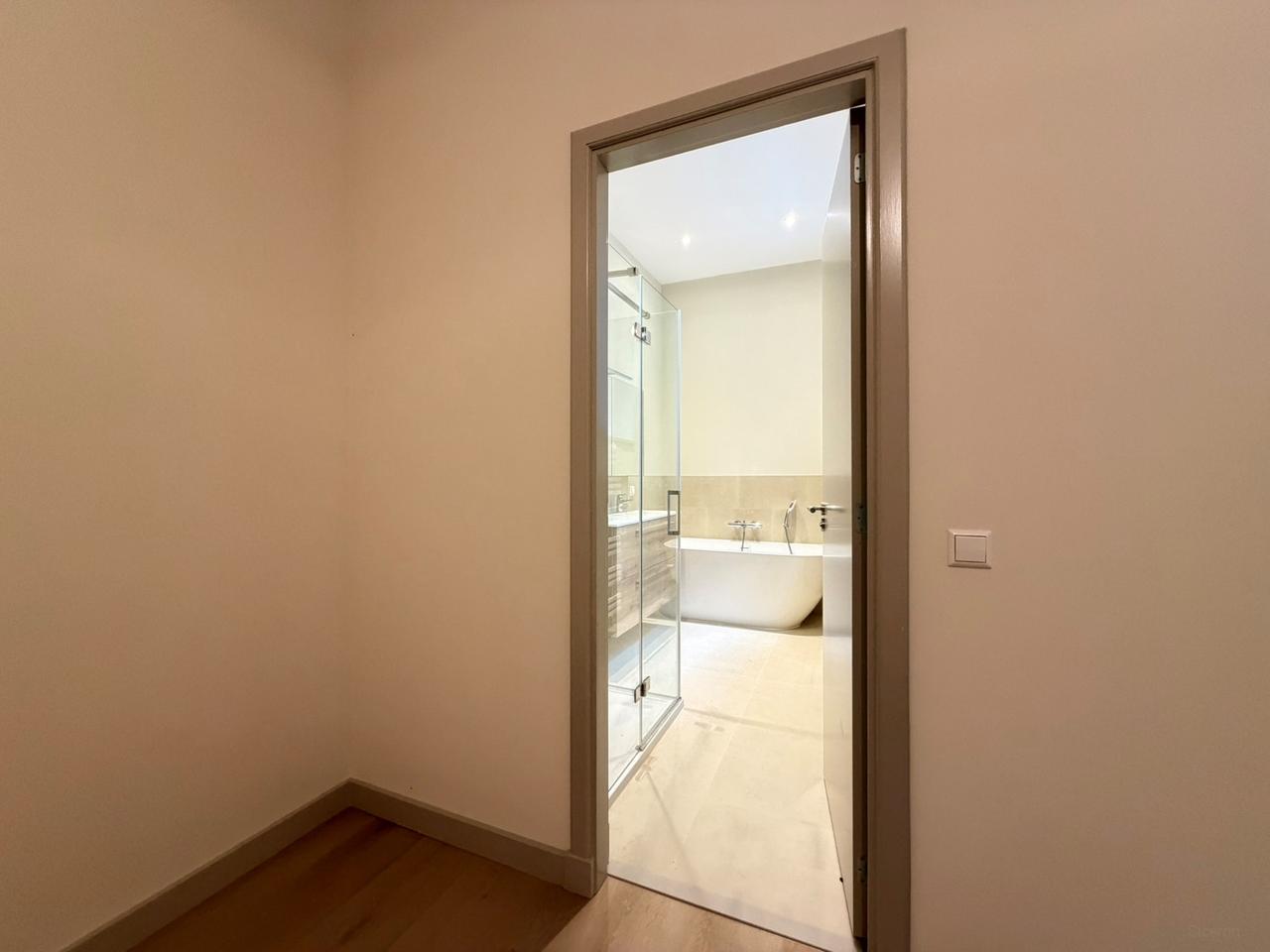 Renovated 1-Bedroom Apartment with Balcony - Image 22