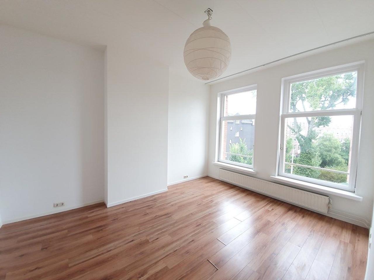 123 m² apartment with roof terrace in De Baarsjes - Image 21