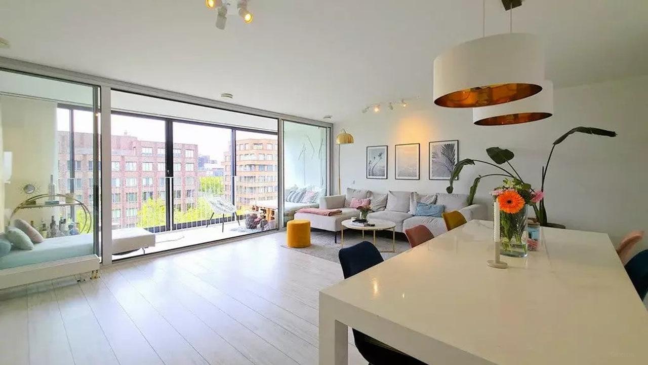 Gemeubileerd 2-kamerappartement van 95 m² - Afbeelding 1