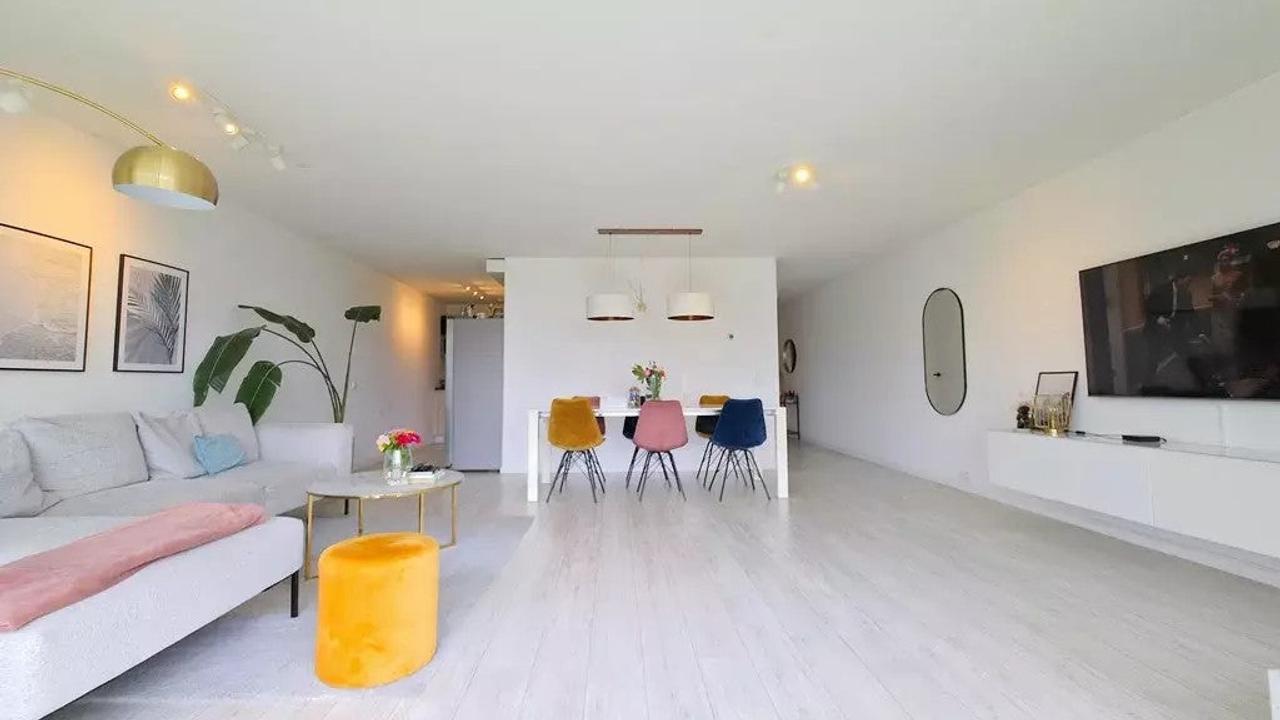 Gemeubileerd 2-kamerappartement van 95 m² - Afbeelding 3