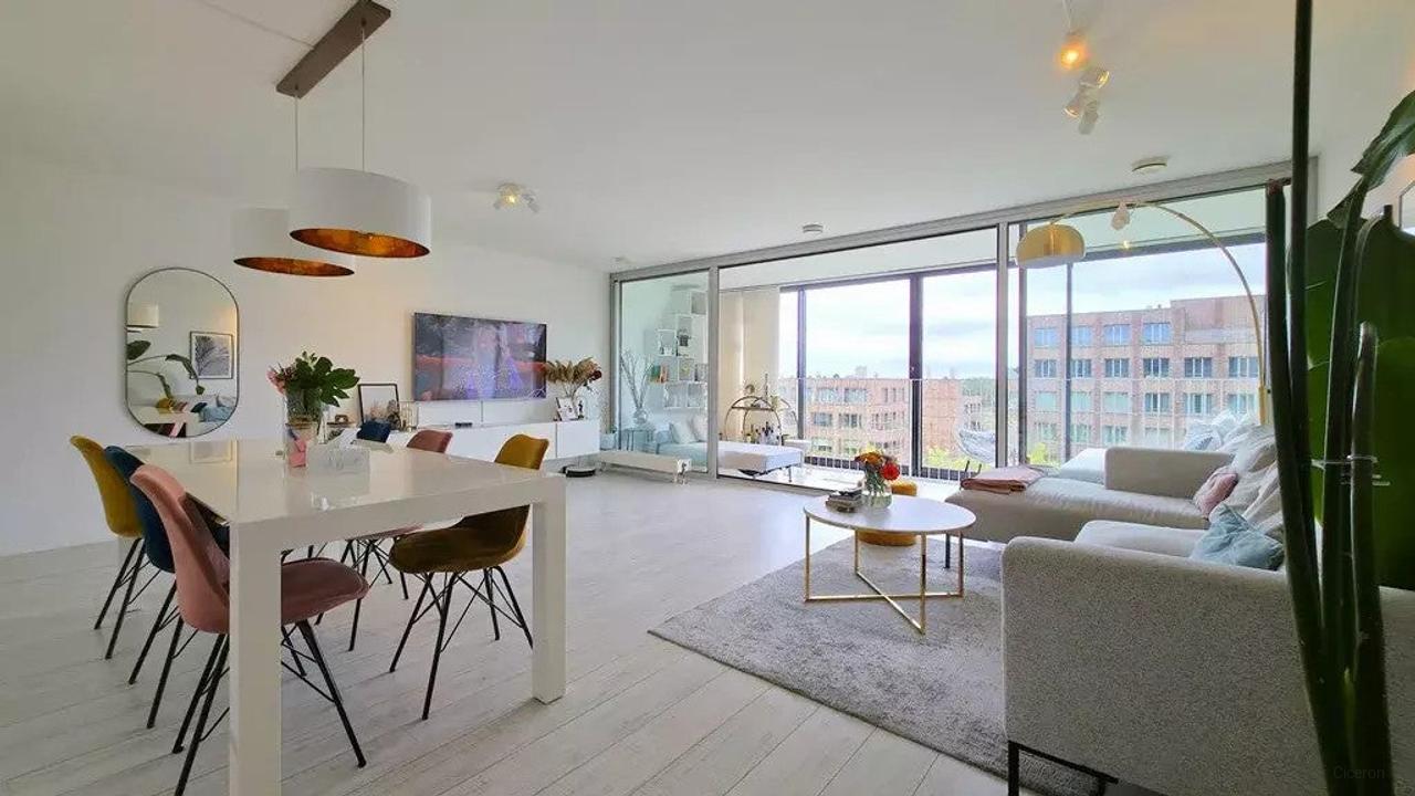 Gemeubileerd 2-kamerappartement van 95 m² - Afbeelding 7